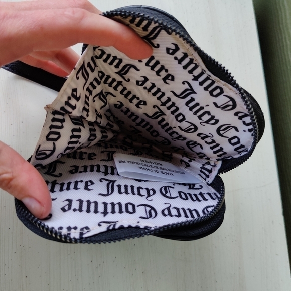 Juicy Couture Crown Heart Coin Purse Mini Bag Wristlet Pouch Quilted Charm - Picture 5 of 9